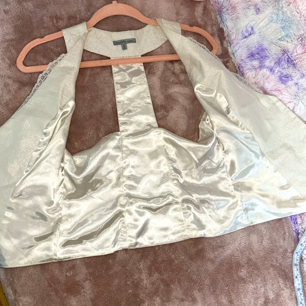 Shimmering Cream Vest - Picture 7 of 8